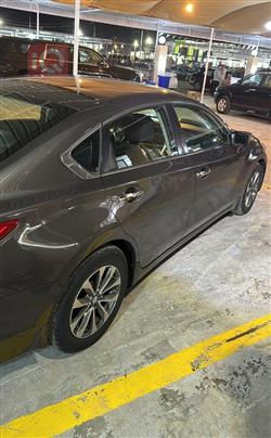 نيسان ألتيما